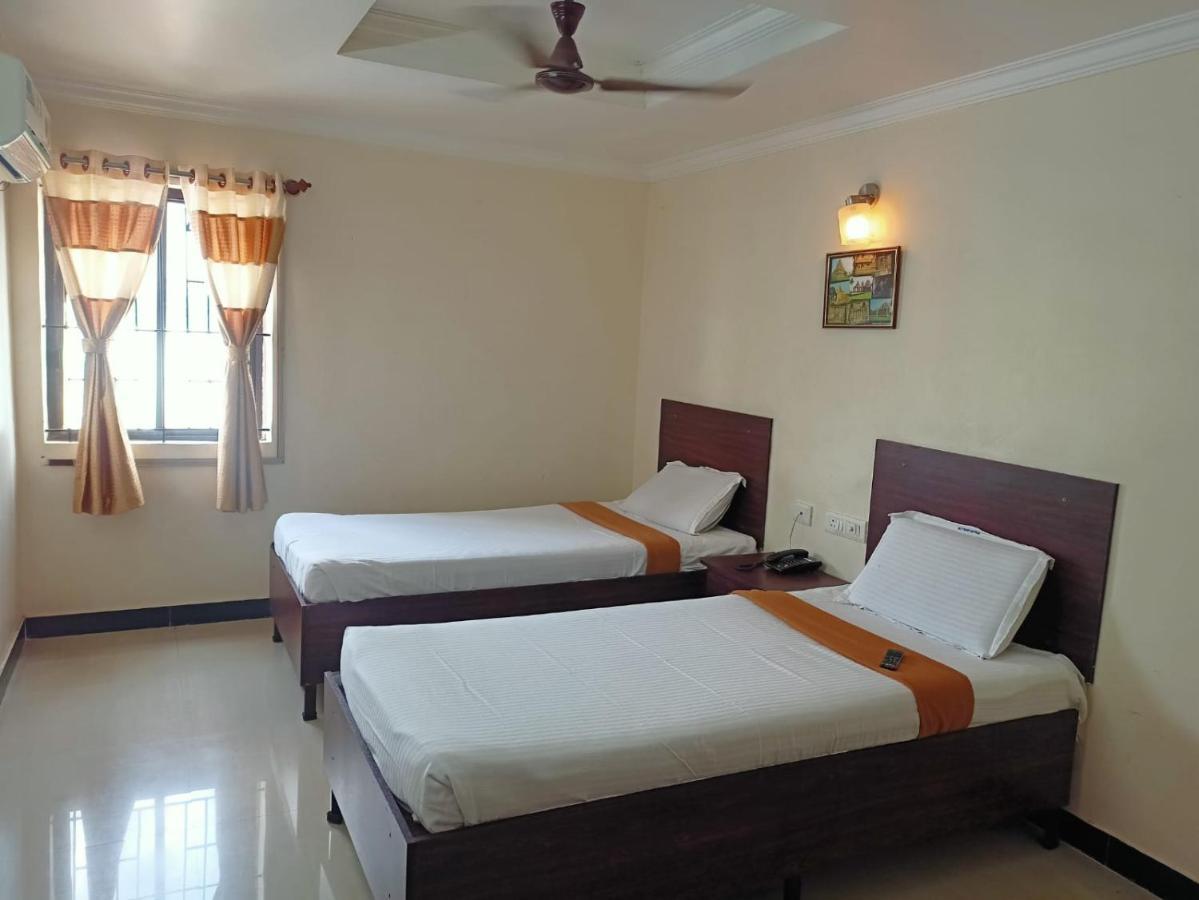 Sky Park Hotels Tiruppur Exterior foto