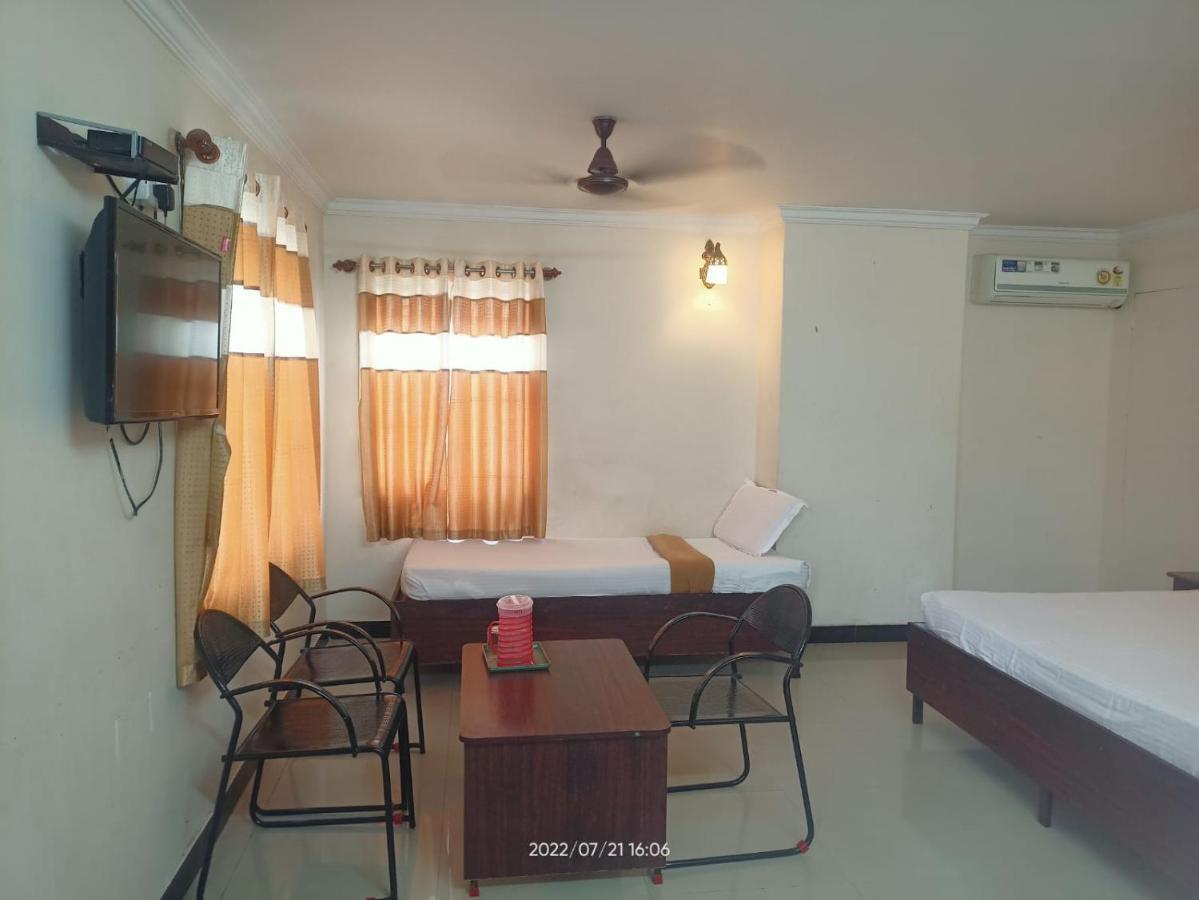 Sky Park Hotels Tiruppur Exterior foto